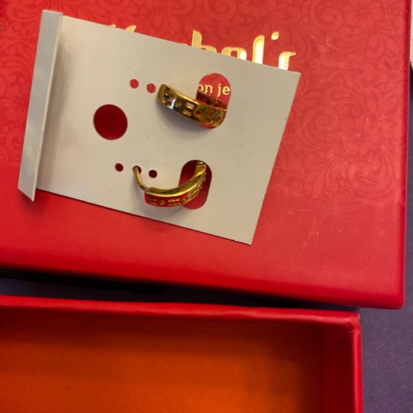 Kushal’s Earings - Picture 3 of 3